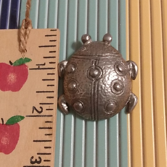 Large vintage ladybug bronze pin pendant - Picture 3 of 4